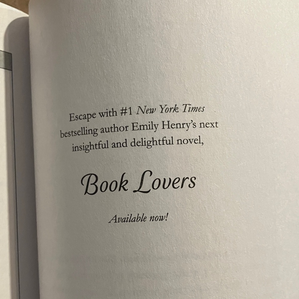 Emily Henry's : People We Meet on Vacation : softcover Book - Picture 14 of 15